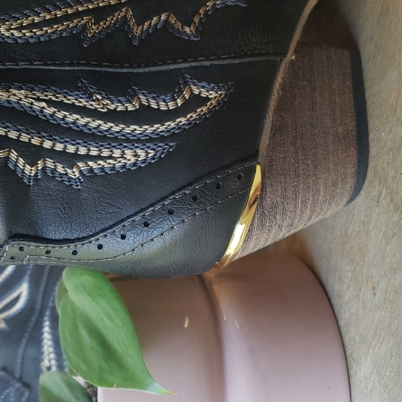 Black Embroidered Cowboy Boots - Picture 4 of 6